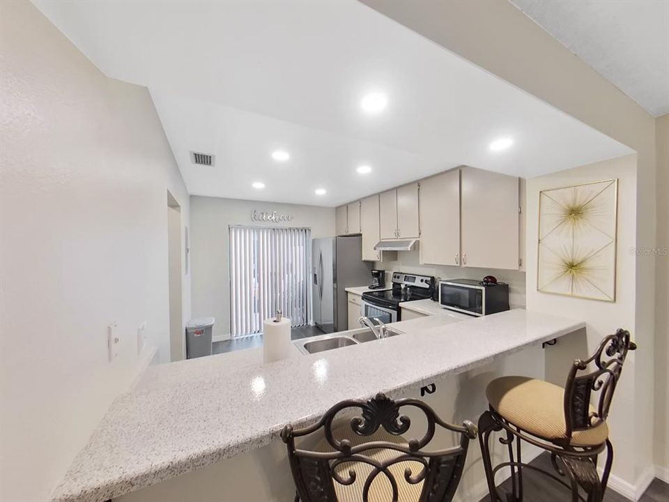 For Sale: $169,900 (2 beds, 2 baths, 1250 Square Feet)