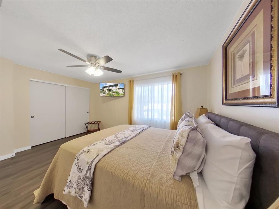 For Sale: $169,900 (2 beds, 2 baths, 1250 Square Feet)
