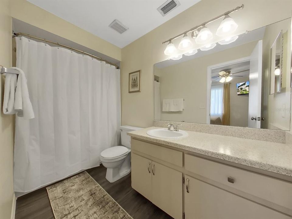 For Sale: $169,900 (2 beds, 2 baths, 1250 Square Feet)