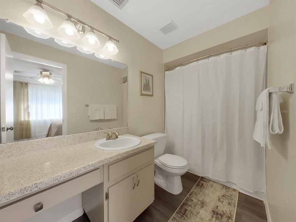 For Sale: $169,900 (2 beds, 2 baths, 1250 Square Feet)