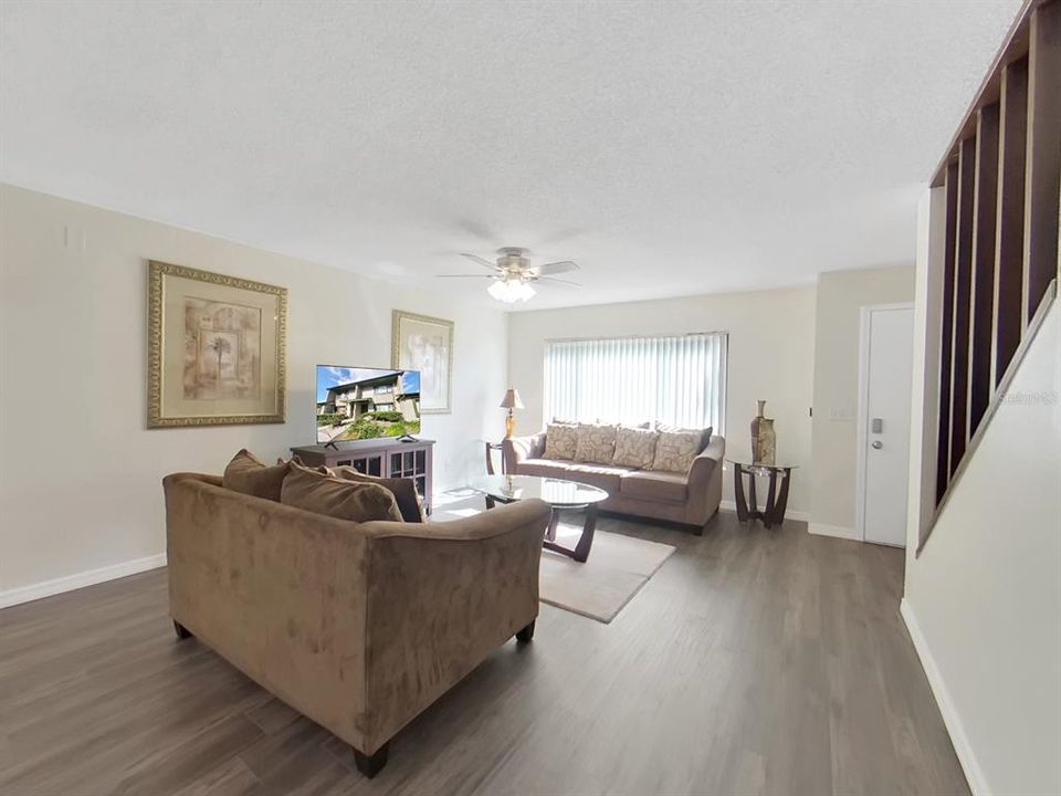 For Sale: $169,900 (2 beds, 2 baths, 1250 Square Feet)