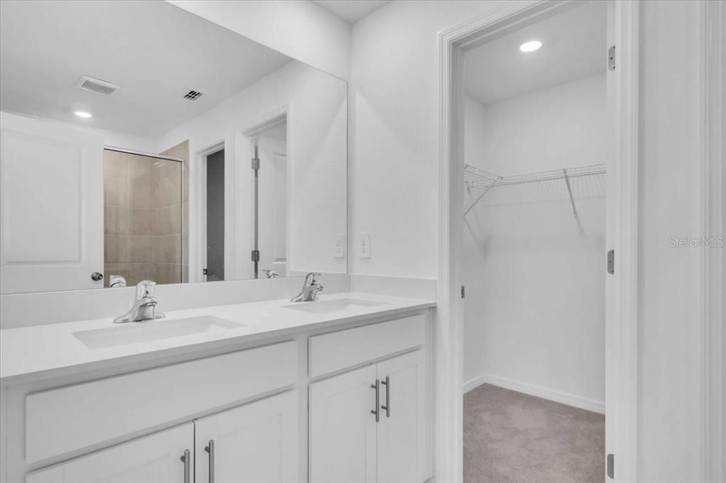 For Rent: $2,295 (3 beds, 2 baths, 1347 Square Feet)