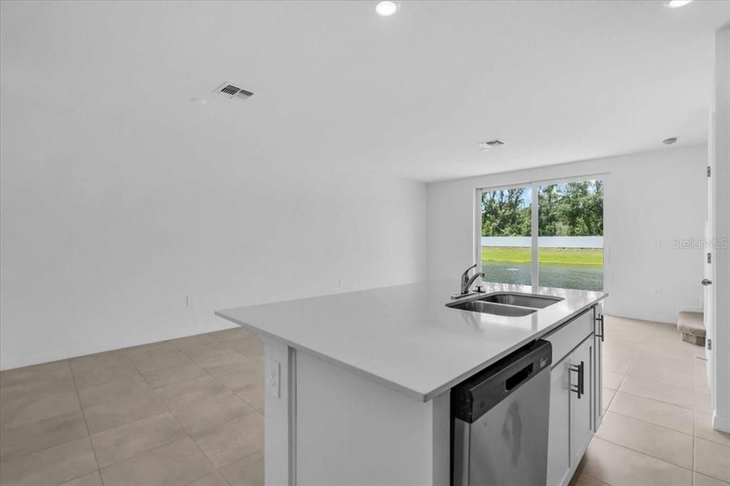 For Rent: $2,295 (3 beds, 2 baths, 1347 Square Feet)