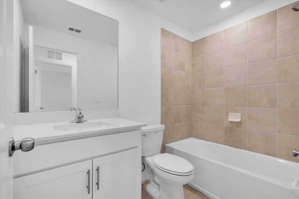 For Rent: $2,295 (3 beds, 2 baths, 1347 Square Feet)