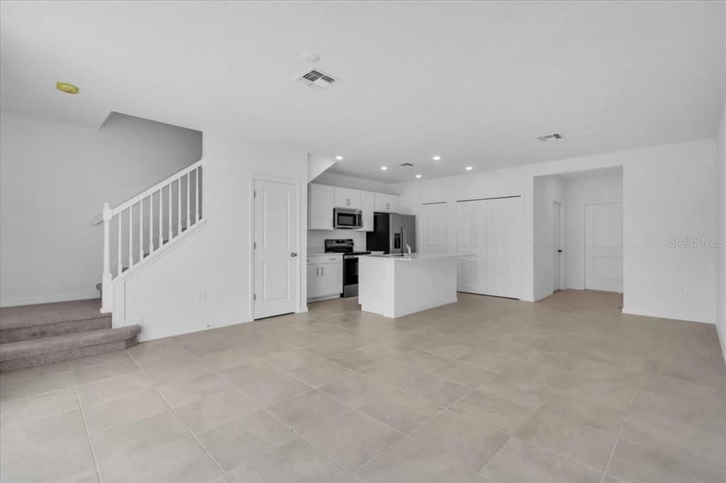 For Rent: $2,295 (3 beds, 2 baths, 1347 Square Feet)
