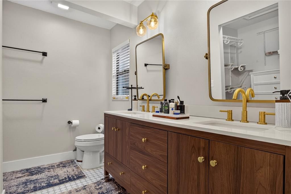 For Sale: $625,000 (4 beds, 2 baths, 1682 Square Feet)