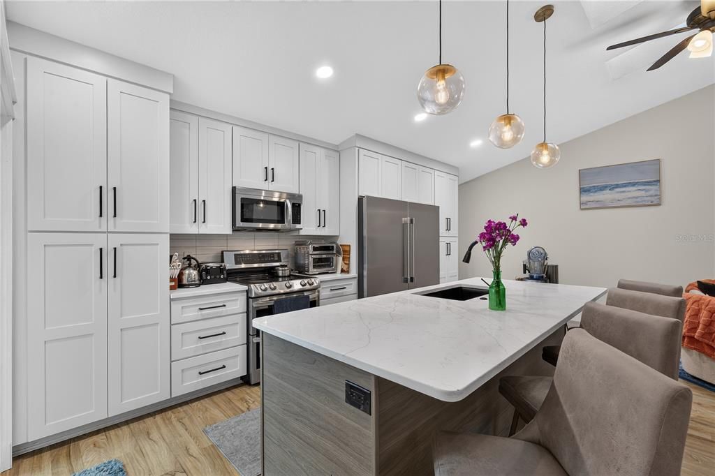 For Sale: $625,000 (4 beds, 2 baths, 1682 Square Feet)