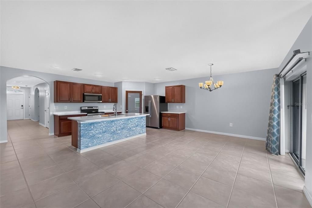 For Sale: $324,999 (4 beds, 2 baths, 1791 Square Feet)