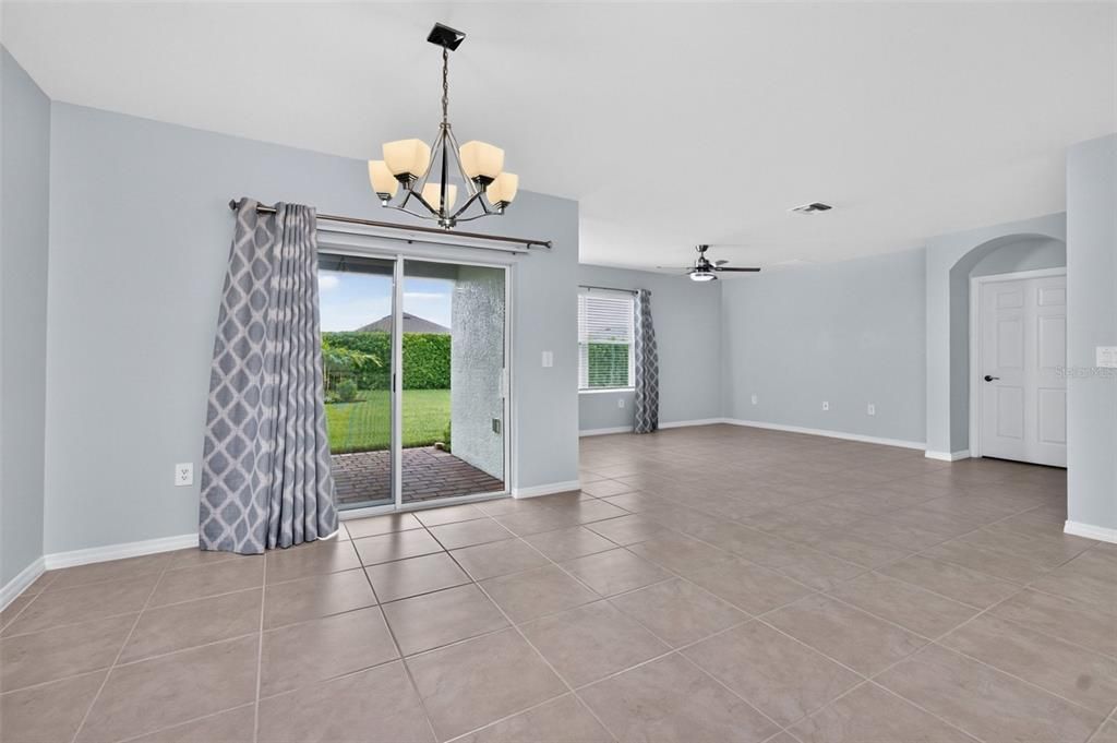 For Sale: $324,999 (4 beds, 2 baths, 1791 Square Feet)