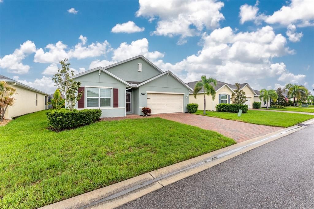 For Sale: $324,999 (4 beds, 2 baths, 1791 Square Feet)