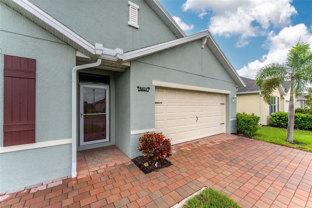 For Sale: $324,999 (4 beds, 2 baths, 1791 Square Feet)
