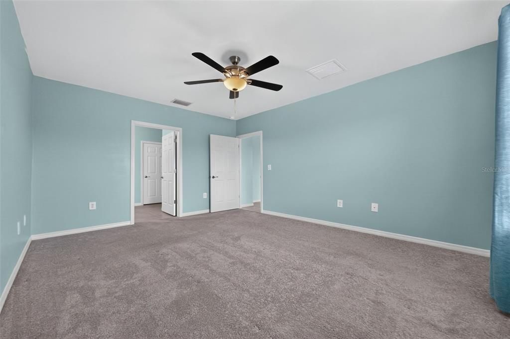 For Sale: $324,999 (4 beds, 2 baths, 1791 Square Feet)