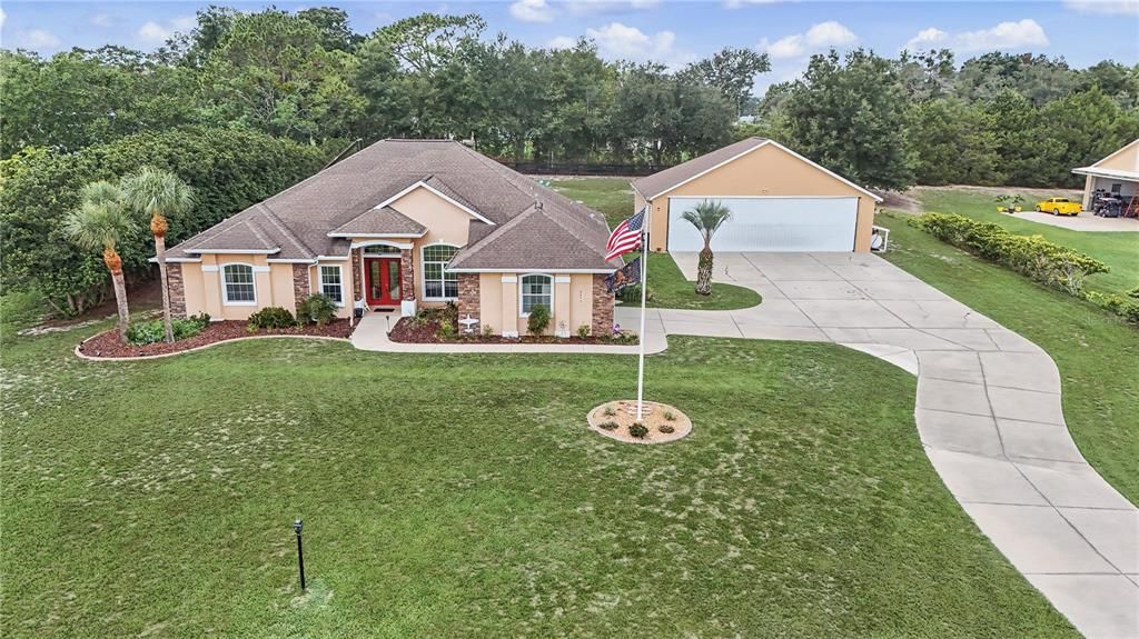 For Sale: $950,000 (4 beds, 2 baths, 2627 Square Feet)