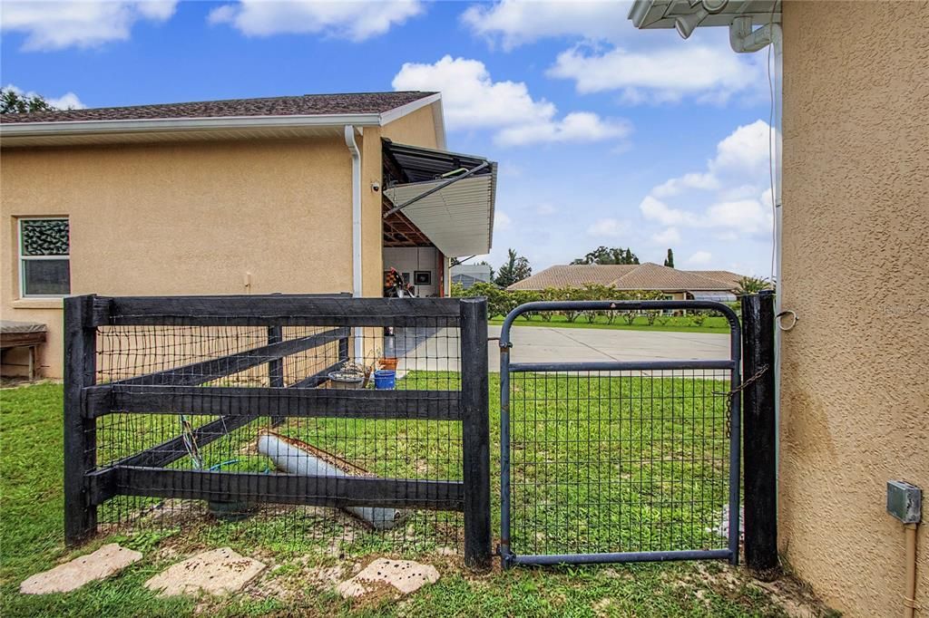 For Sale: $950,000 (4 beds, 2 baths, 2627 Square Feet)
