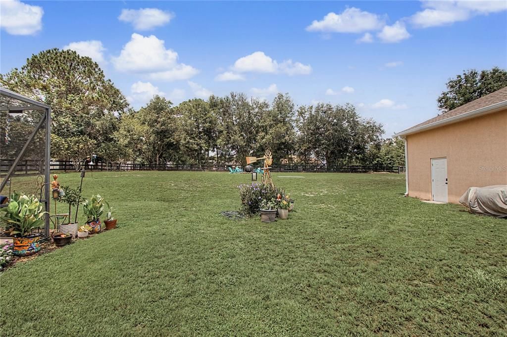 For Sale: $950,000 (4 beds, 2 baths, 2627 Square Feet)