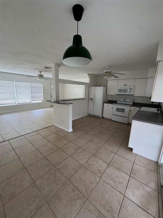 For Rent: $2,250 (3 beds, 1 baths, 1290 Square Feet)