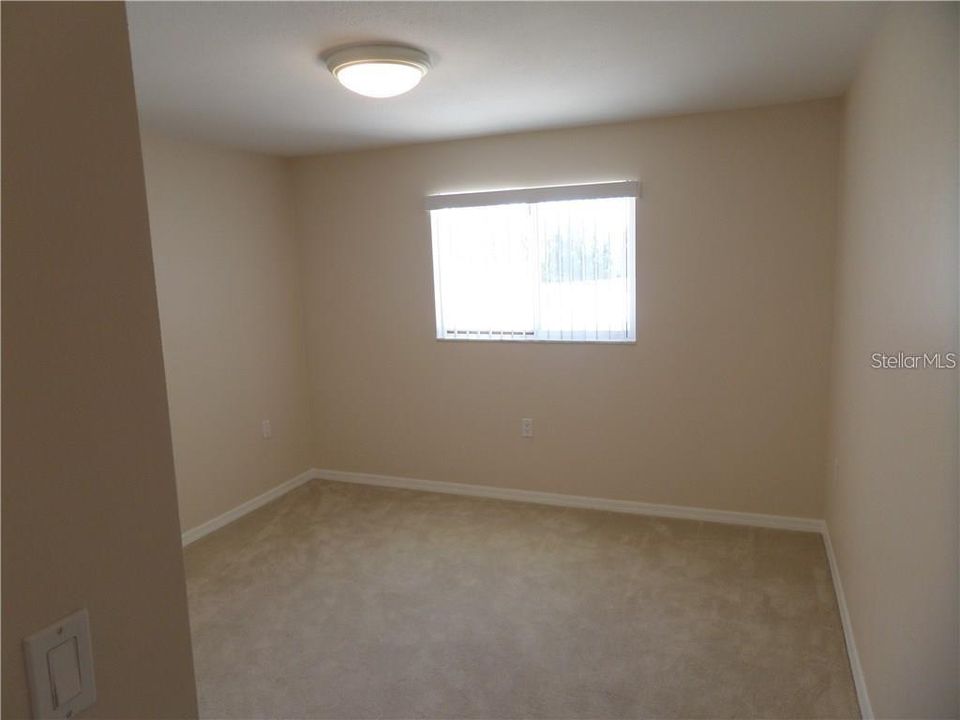 For Rent: $2,250 (3 beds, 1 baths, 1290 Square Feet)