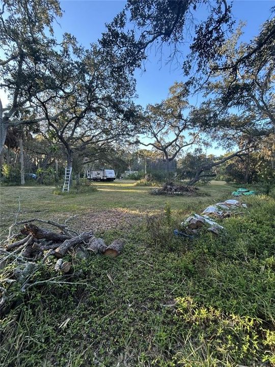 На продажу: $179,000 (1.65 acres)