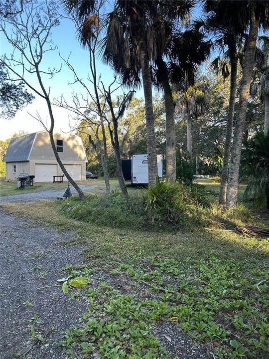 На продажу: $179,000 (1.65 acres)