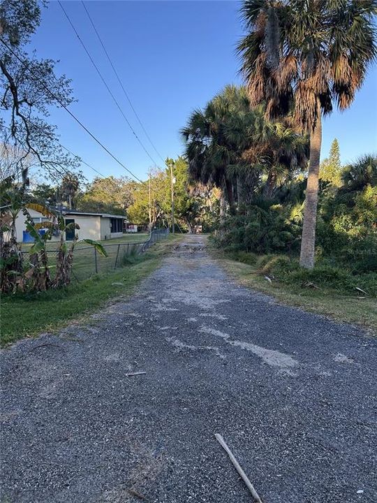 На продажу: $179,000 (1.65 acres)