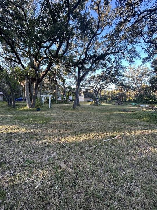 На продажу: $179,000 (1.65 acres)