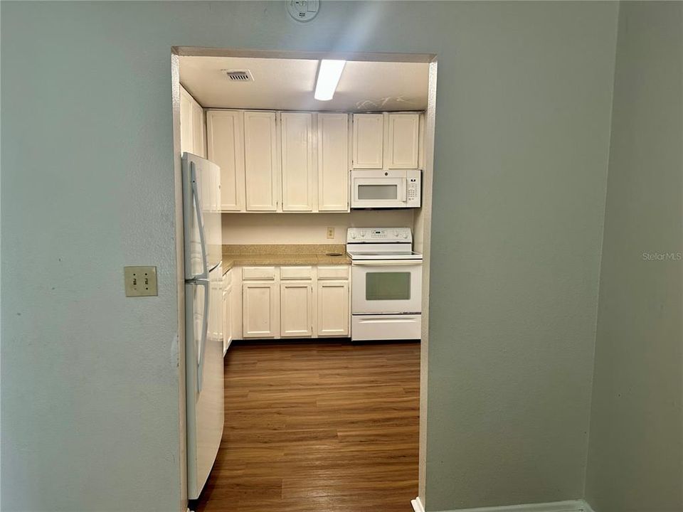 For Rent: $1,400 (2 beds, 2 baths, 1165 Square Feet)