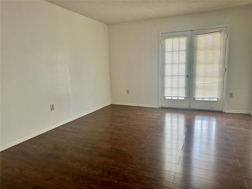 For Rent: $1,400 (2 beds, 2 baths, 1165 Square Feet)