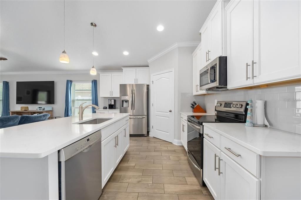 En Venta: $474,900 (4 camas, 2 baños, 1856 Pies cuadrados)