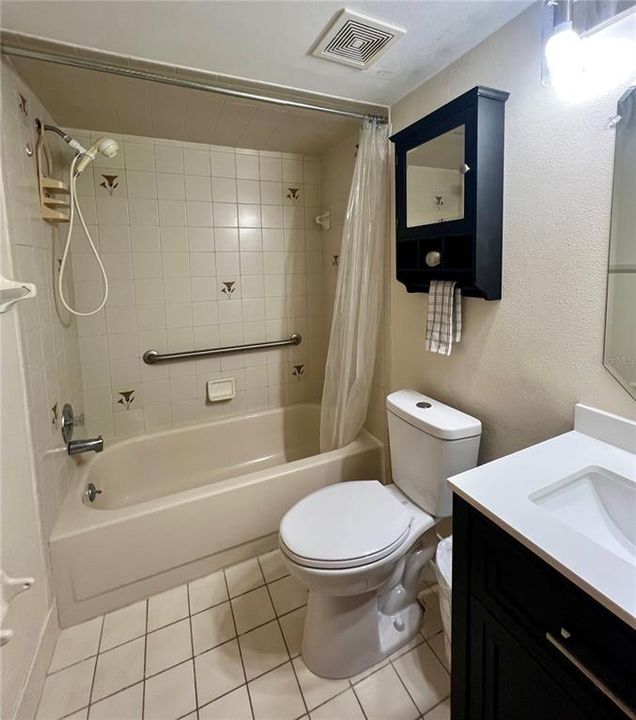 En Venta: $117,500 (2 camas, 2 baños, 950 Pies cuadrados)