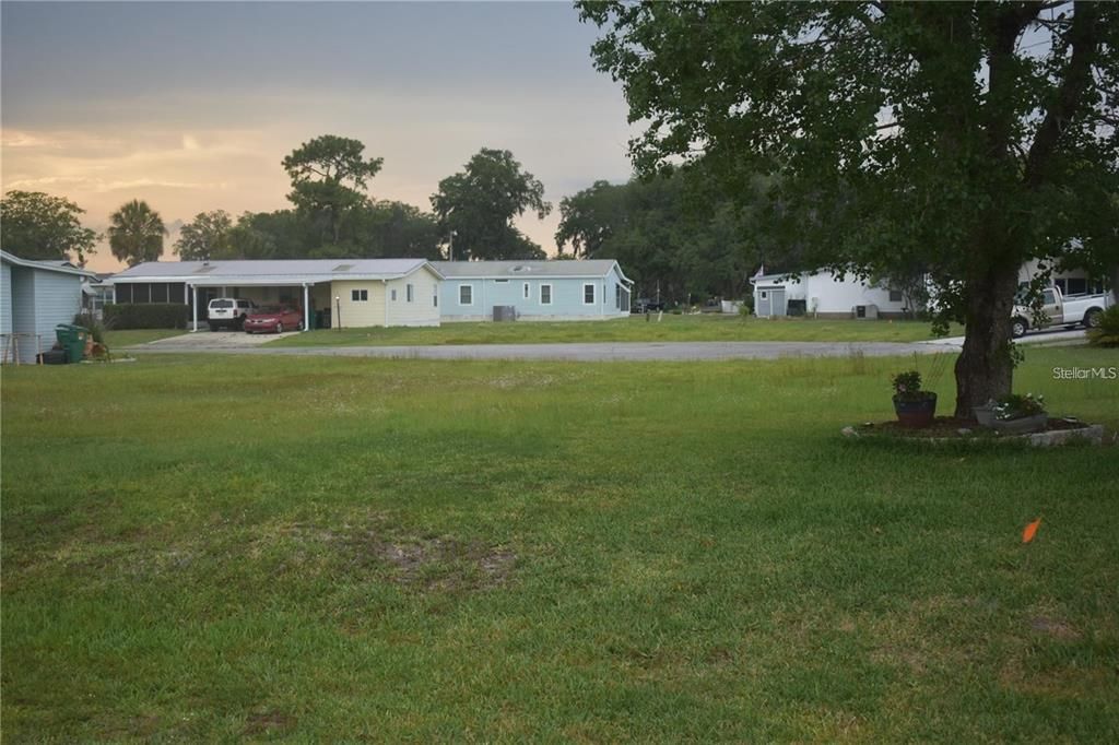 На продажу: $32,500 (0.17 acres)
