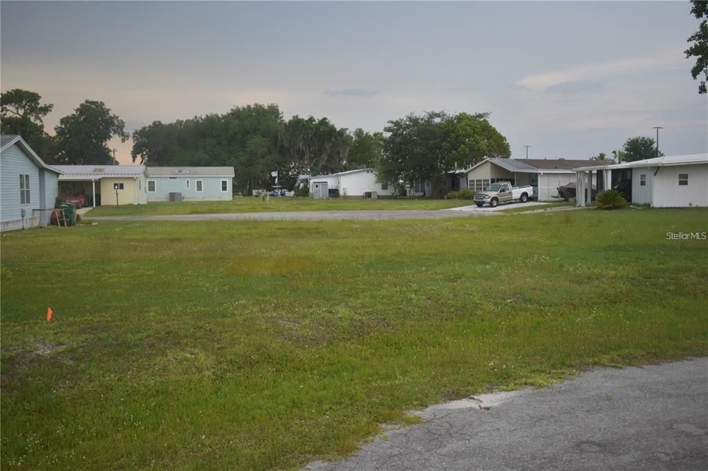 На продажу: $32,500 (0.17 acres)