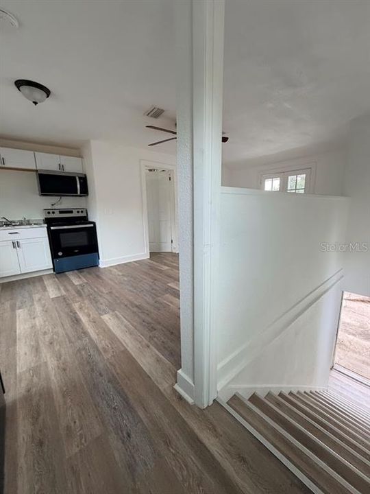 For Rent: $1,100 (1 beds, 1 baths, 720 Square Feet)