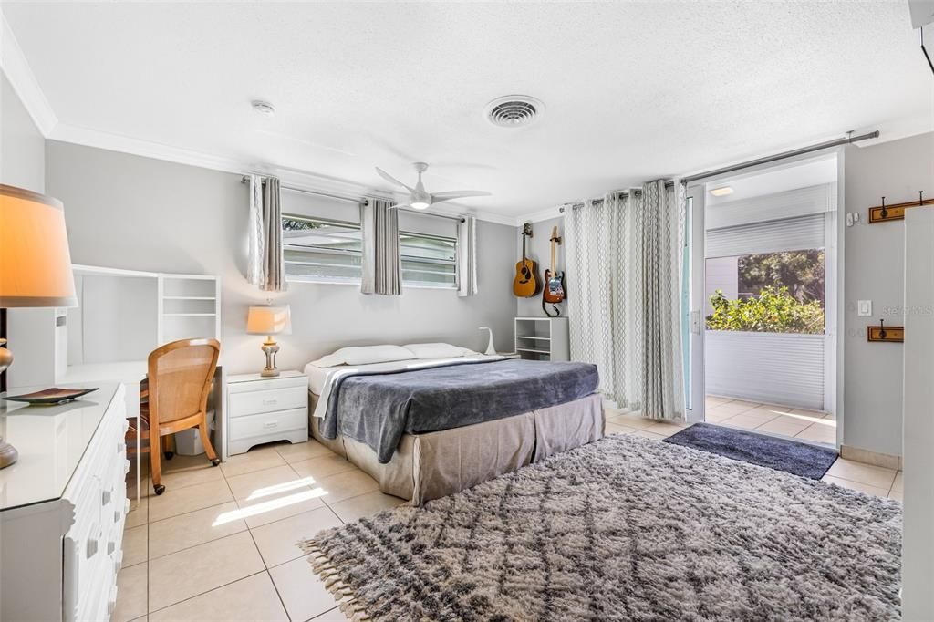 В аренду: $2,950 (1 спален, 1 ванн, 925 Квадратных фут)