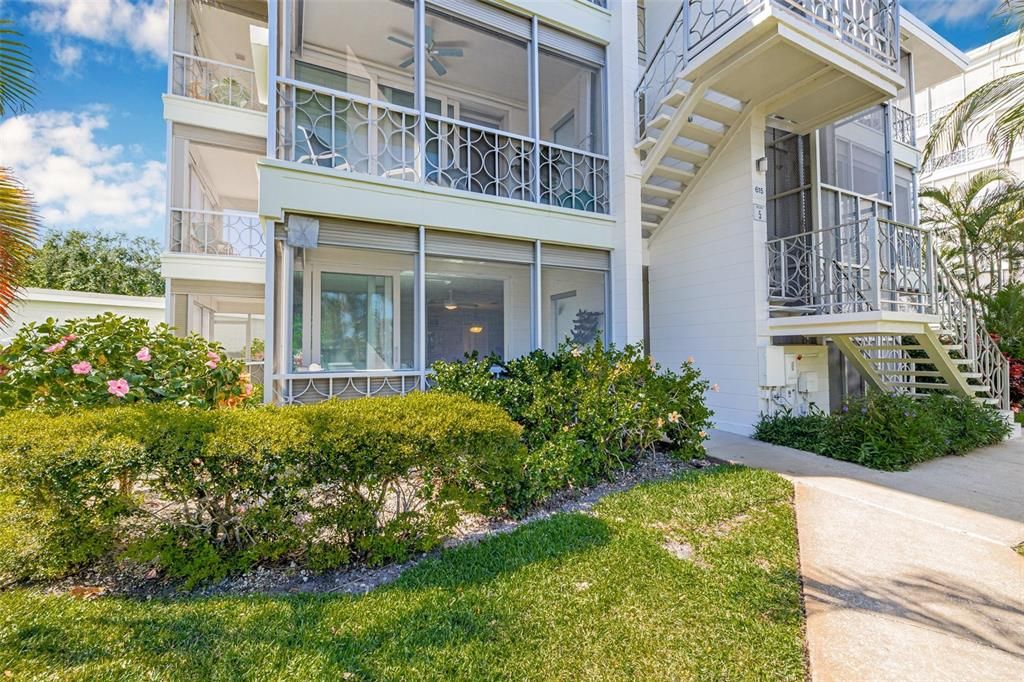 В аренду: $2,950 (1 спален, 1 ванн, 925 Квадратных фут)