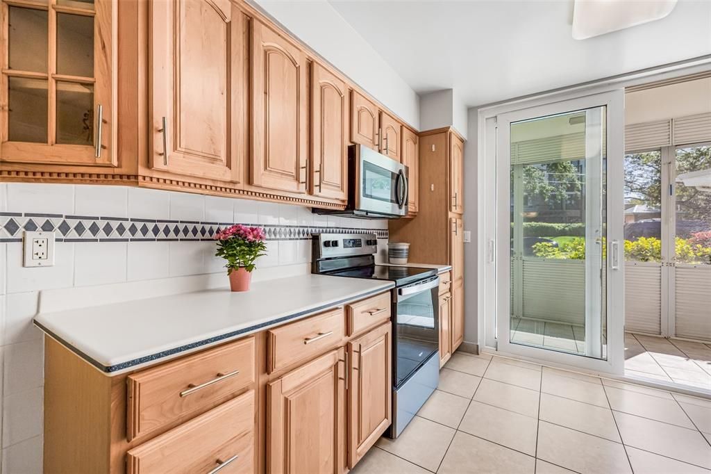 В аренду: $2,950 (1 спален, 1 ванн, 925 Квадратных фут)