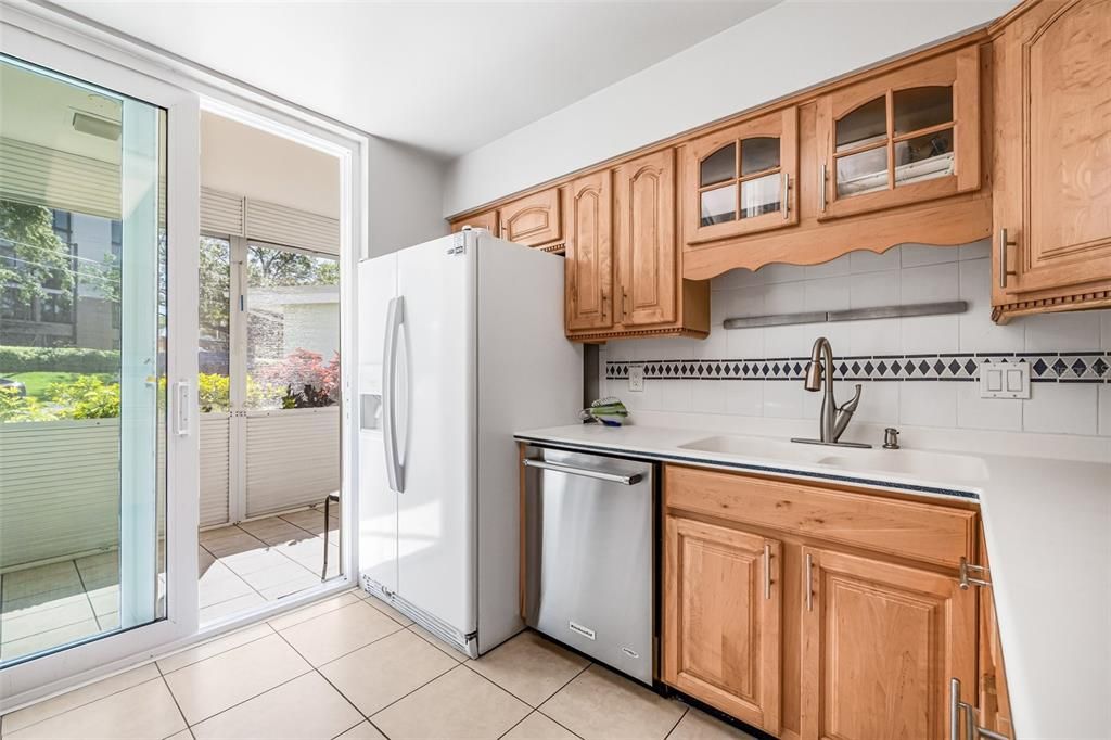 В аренду: $2,950 (1 спален, 1 ванн, 925 Квадратных фут)