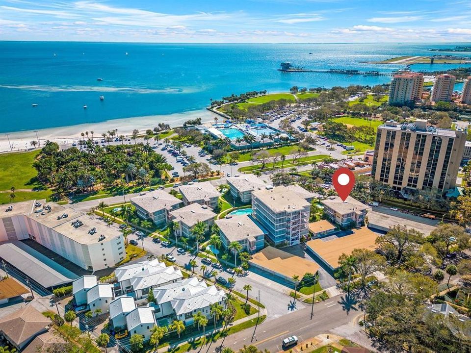 В аренду: $2,950 (1 спален, 1 ванн, 925 Квадратных фут)