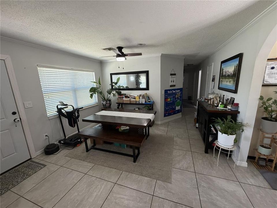 En Venta: $279,900 (3 camas, 1 baños, 1300 Pies cuadrados)