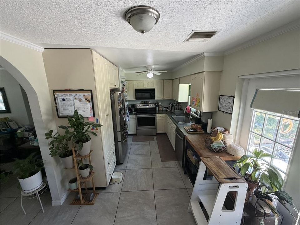 En Venta: $279,900 (3 camas, 1 baños, 1300 Pies cuadrados)