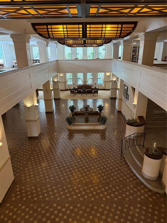 合同活跃: $149,500 (2 贝兹, 1 浴室, 873 平方英尺)
