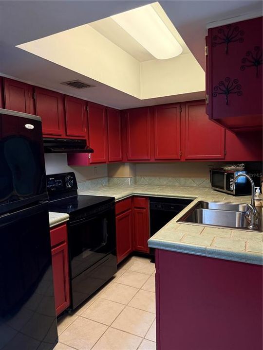 For Sale: $149,500 (2 beds, 1 baths, 873 Square Feet)