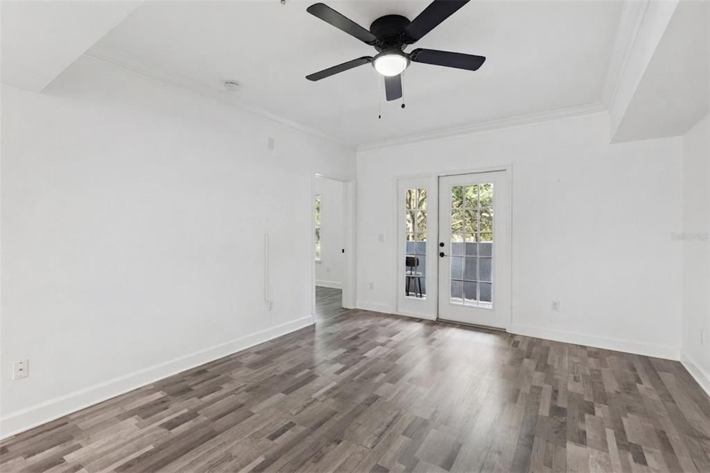 For Sale: $210,000 (2 beds, 2 baths, 1115 Square Feet)