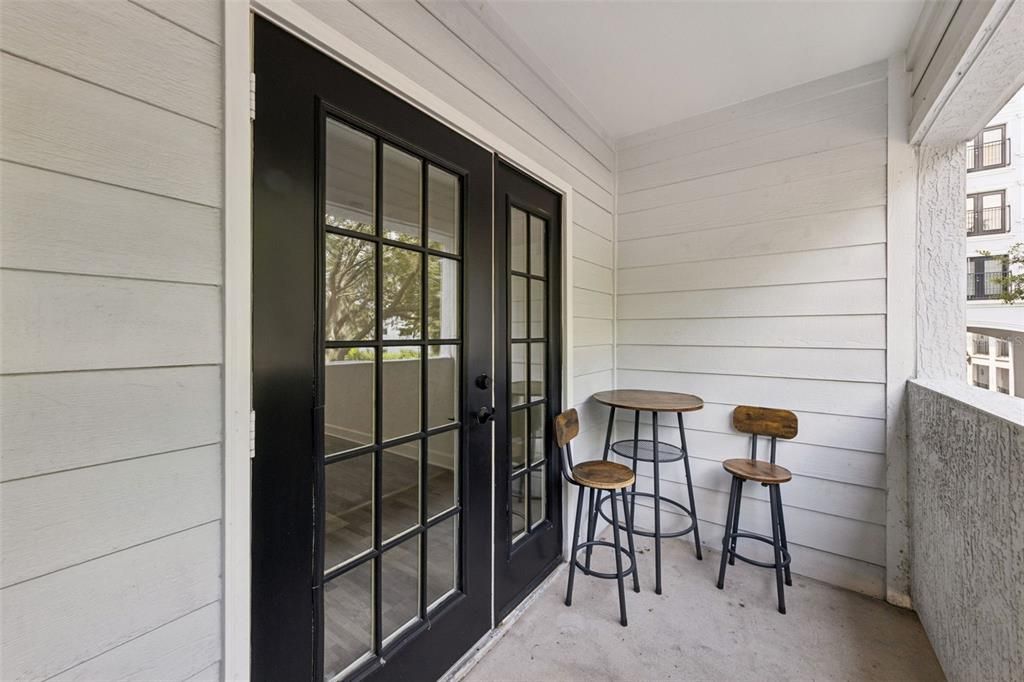 For Sale: $210,000 (2 beds, 2 baths, 1115 Square Feet)
