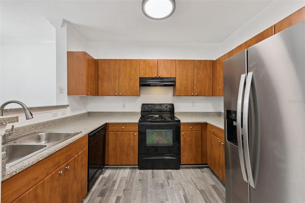For Sale: $210,000 (2 beds, 2 baths, 1115 Square Feet)