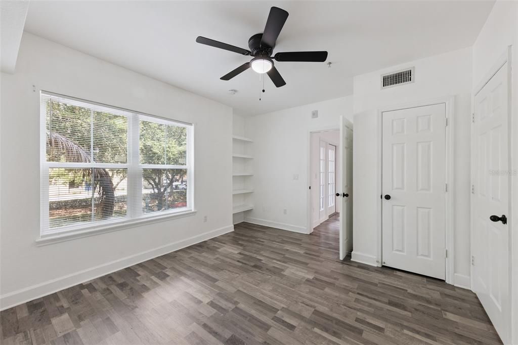 For Sale: $210,000 (2 beds, 2 baths, 1115 Square Feet)
