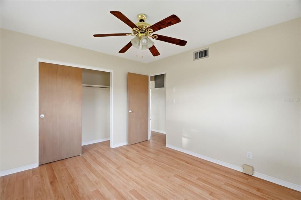 Activo con contrato: $325,000 (2 camas, 1 baños, 1094 Pies cuadrados)