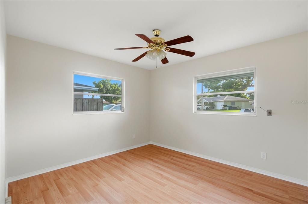 Activo con contrato: $325,000 (2 camas, 1 baños, 1094 Pies cuadrados)