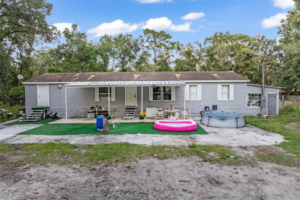 For Sale: $265,000 (6 beds, 4 baths, 1782 Square Feet)