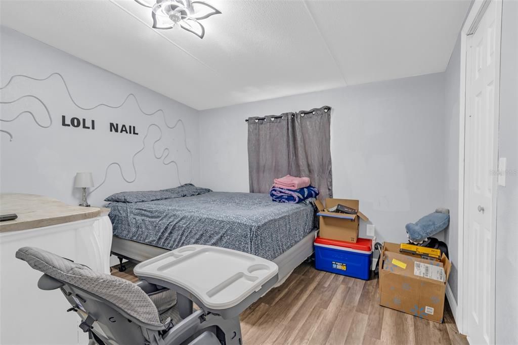 For Sale: $265,000 (6 beds, 4 baths, 1782 Square Feet)