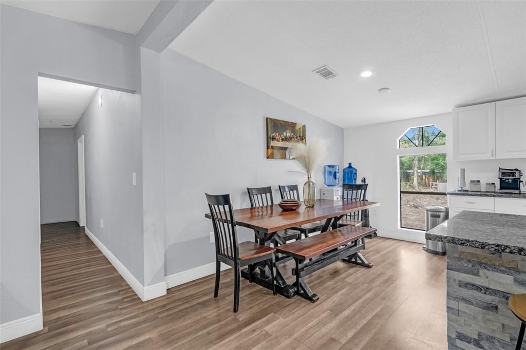 For Sale: $265,000 (6 beds, 4 baths, 1782 Square Feet)